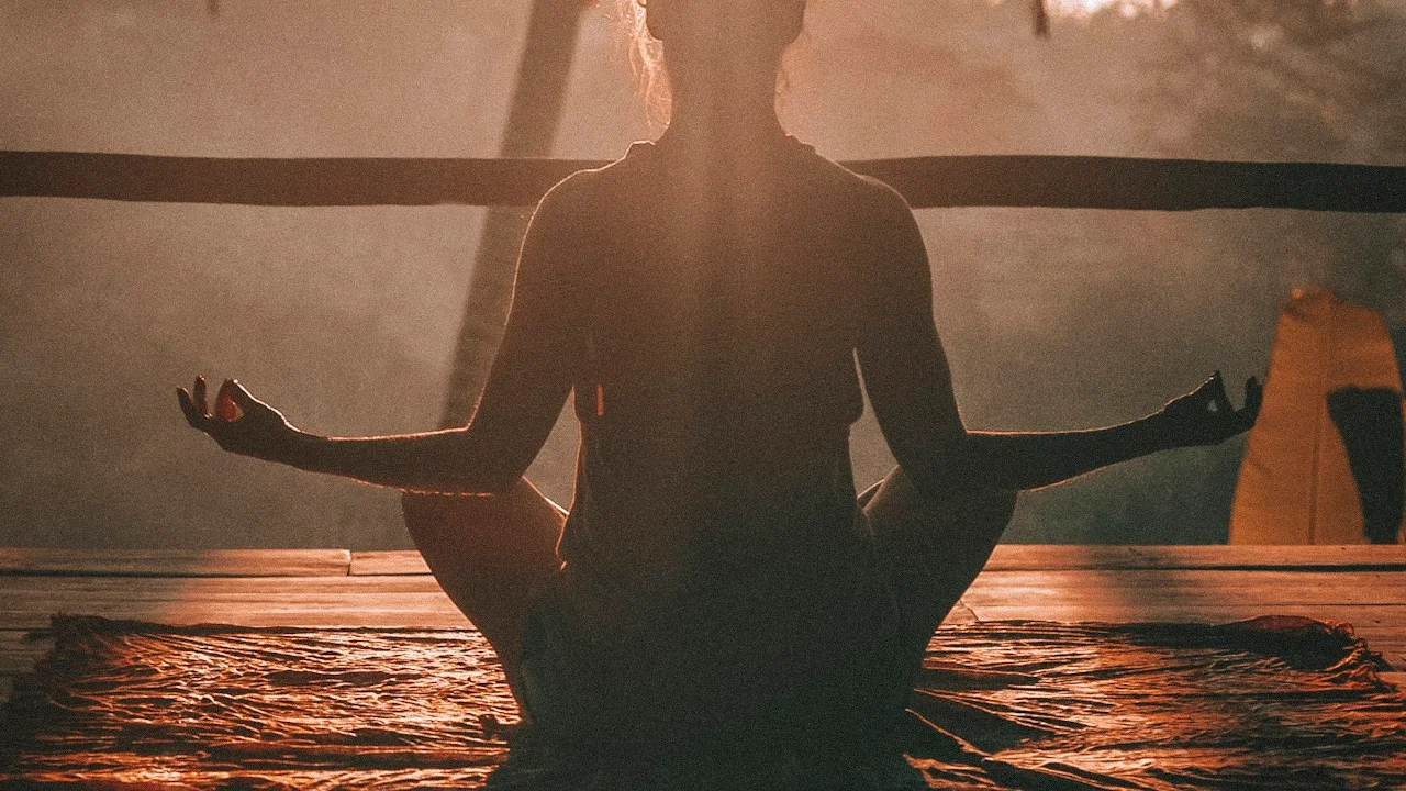 Mindfulness Subscriptions Tested: Headspace vs Calm Content Depth and Price Breakdown